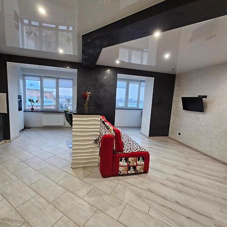 Вулиця Дмитра Іващенка Апартаменти Lutsʼk Chambre photo